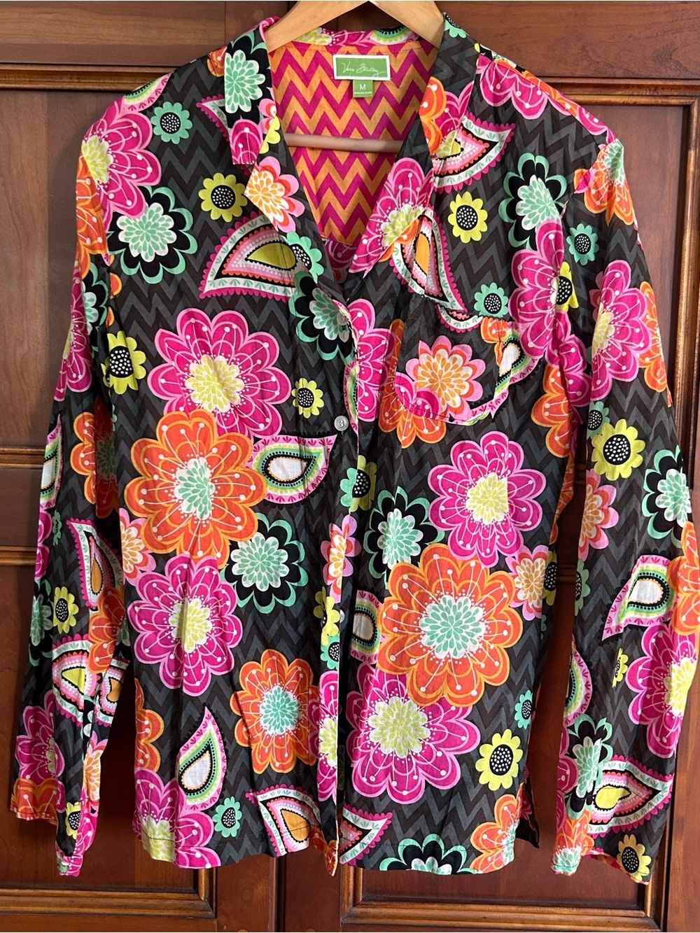 Vera Bradley Black Floral Ziggy Zinnia Button-Down Blouse. Size Medium